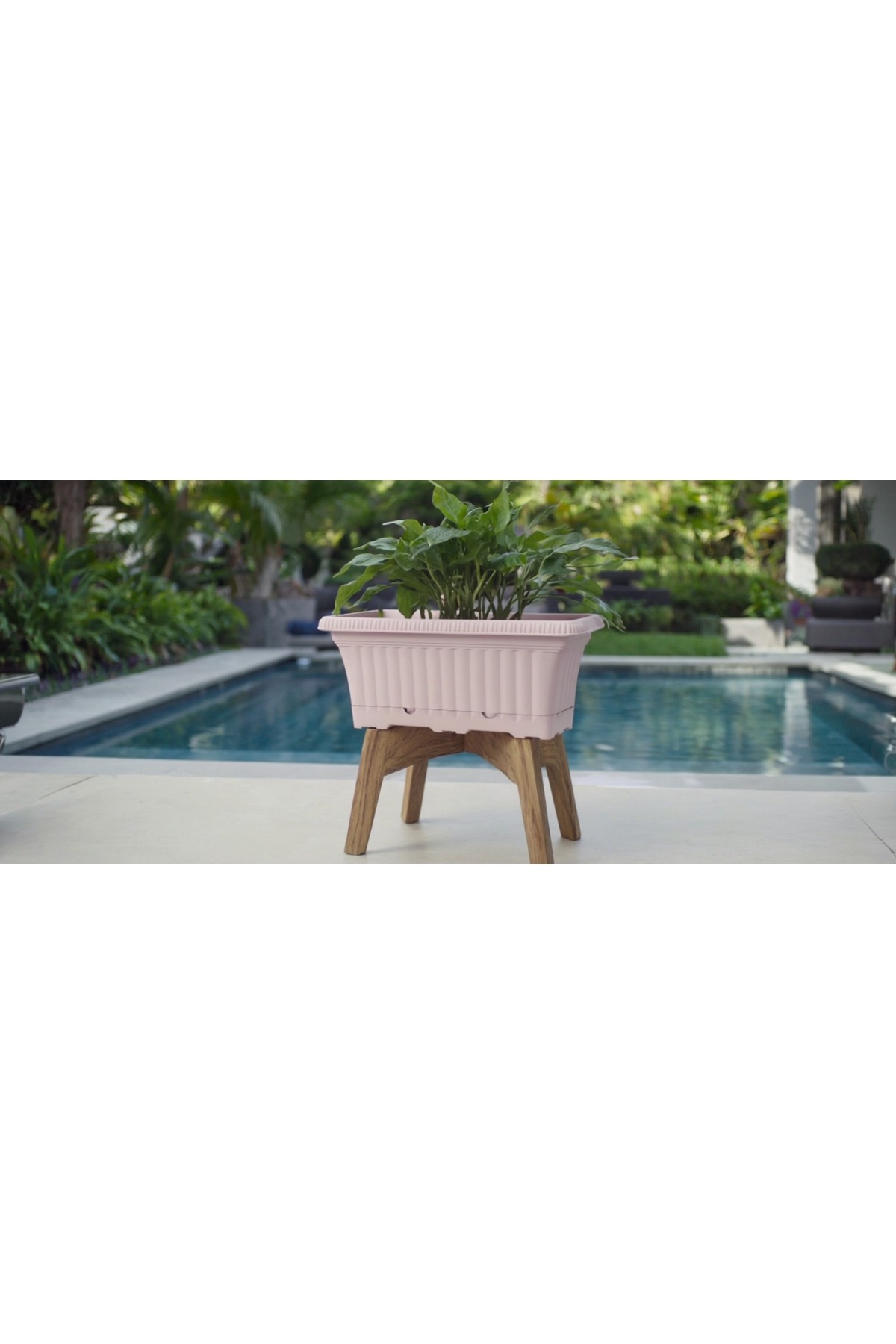 Pastel Pembe Ova Balkon Saksı No:2 – 41x16 cm Dikdörtgen Plastik Saksı | Bahçe & Balkon İçin Şıklık